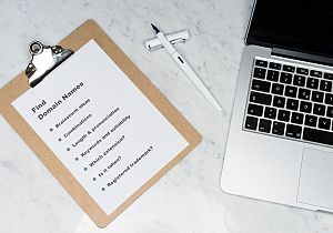 Hoe je de verhuiscode opvraagt bij je huidige registrar